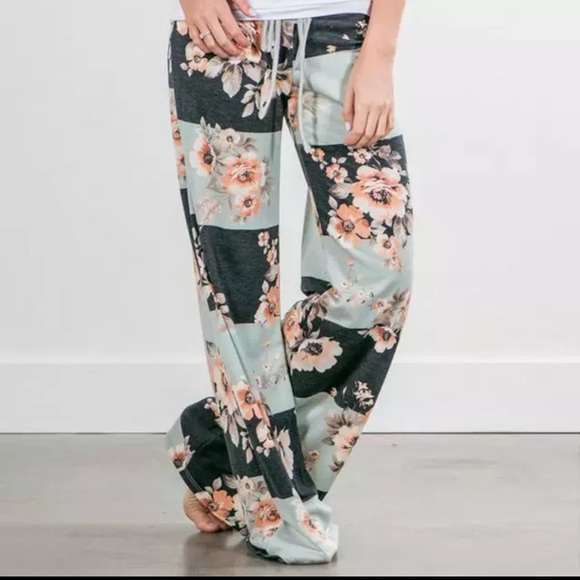 Pants - LAST ONE Floral striped comfy lounge pants sz L